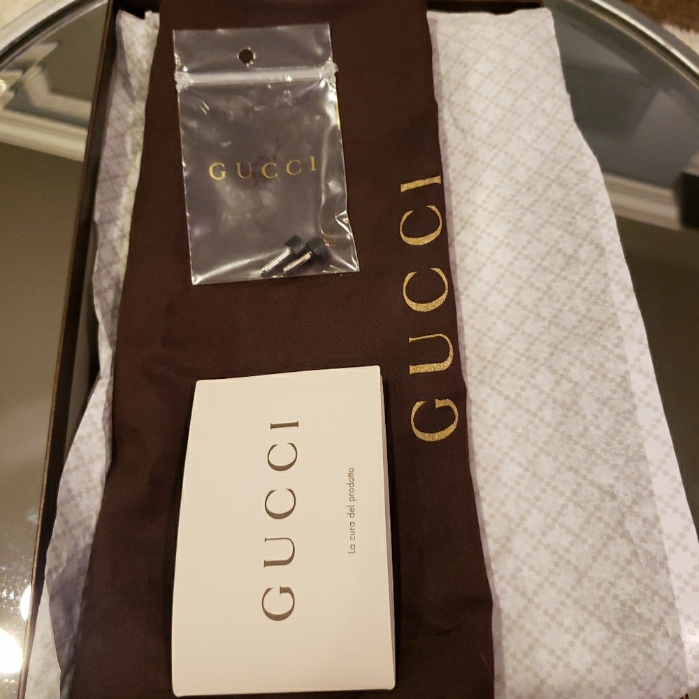 Gucci Crystal Satin Pumps - Picture 8 of 8